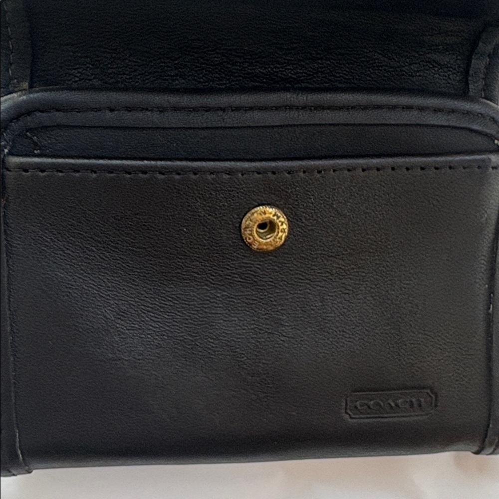 Vintage Coach Y2K Black Leather Wallet with Solid Brass Keychain - Never Used! - Picture 6 of 6